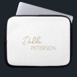 Enkel Contemporary för Elegant i Guld Modern Laptop Fodral<br><div class="desc">Modern faux guld laptop sleeve med en enkel och minimal personlig med ditt namn i ett elegant-skript och contemporary sans serif-teckensnitt.</div>