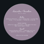 Enkel Dusty Lilac Round Bröllop Menu Meny<br><div class="desc">Ett enkelt och modernt anpassade runt meny med parets datum namn och bröllop överst i modern dammig lila och vitt. En prickad baksida accentuerar alla inställningar för bord eller ställe för ett formellt tillfälle. De här rundmenyerna ser underbara ut på varje platta!</div>