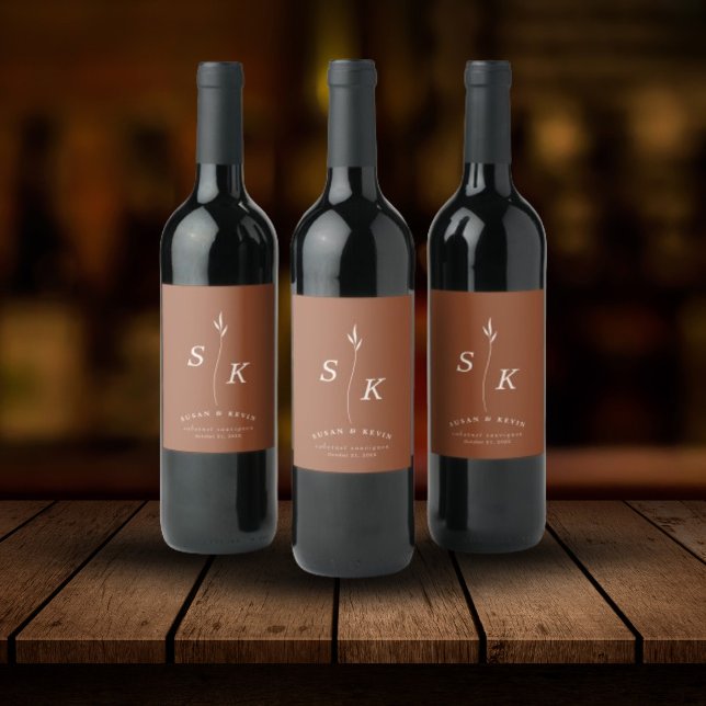 Enkel elegance Löv Monogram Chic Bröllop Vinflaska Etikett (Skapare uppladdad)