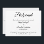 Enkel, elegant förlovningsannons med uppskjutet da inbjudningar<br><div class="desc">Här är ett elegant och enkelt kort för att meddela dina gäster om det har blivit nödvändigt att ändra datum för din bröllopsdag. Använd mallfälten för att lägga till dina personliga uppgifter och gör denna unika, moderna design till din egen. Den vita bakgrunden kan ändras till valfri färg du föredrar....</div>