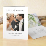Enkel Elegant Foto Bröllop Tack Kort<br><div class="desc">Den här anpassningsbarna är bara en chic, ett bröllop tack för att du har en kortmall med elegant, minimalistisk och modern design. Framsidan har ditt favoritfoto, första namn och ett KÄRLEK och THANKS-meddelande som är framlagt med en slående blandning av två olika typsnitt, med "och" i ett ljus, flytande skript...</div>