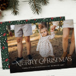 Enkel Elegant God jul Blommigt bakåt Julkort<br><div class="desc">Det här vackra helgdag har snyggt, modern typografi på grund, läsning, "God jul" i elfenben. Med övertäckningen för övertoning av mörk kan texten stå emot alla foton. På baksidan av kortet finns en blommigt i hand plockade och grönt mönster i traditionellt färger med rött, grönt och elfenben över en mörk...</div>