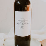 Enkel Elegant Maid of honor Frieri Vinflaska Etikett<br><div class="desc">Denna enkla märkning av elegant maid of honor frieri vin är perfekt för er klassiska, moderna minimalistiska neutralt svart och vitt bröllop. Utformningen har ett grundläggande minimiteckensnitt för contemporary och en delikat chicens formella skriptkalligrafi. Det är säkert att du ska slutföra ditt svarta fall, sommar, vår eller falla bröllop. Behålla...</div>