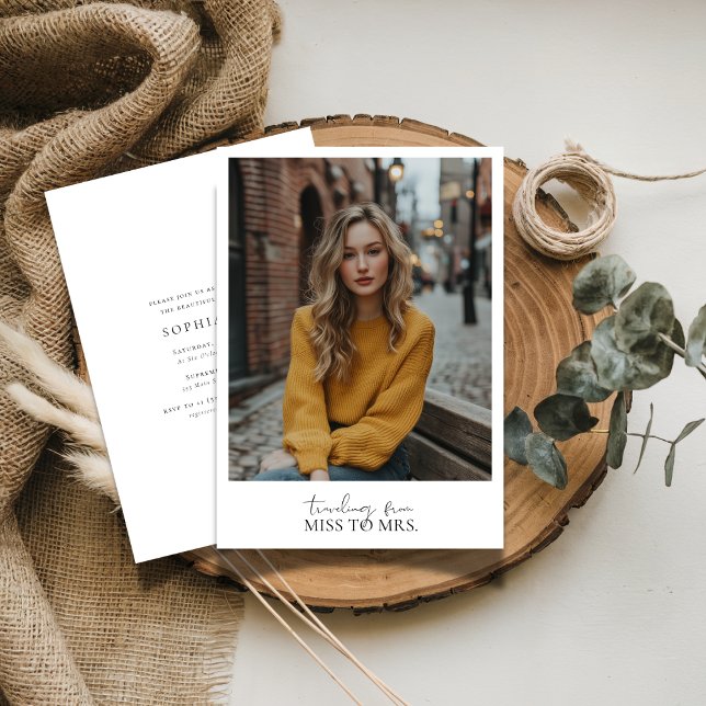 Enkel Elegant miss till Mrs Möhippa Photo Inbjudningar (Skapare uppladdad)