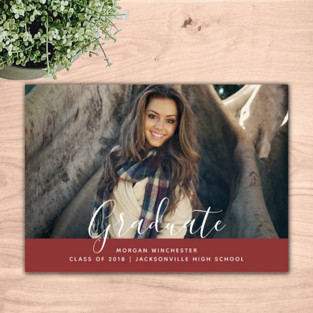 Enkel Elegant Studenten Inbjudan | Burgundy (Burgundy Simple Elegant Graduation Announcement)