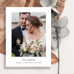Enkel Elegant Text och meddelande om Photo Bröllop Vykort<br><div class="desc">De svarta och vita minimalisterna och elegant bröllop-vykorten har en modern svart text som säger "vi har gått",  på en ren vit bakgrund,  med ditt personliga foto. En enkel snyggt ser ut att tillkännage ditt bidrag eller att du var ny gifta.</div>