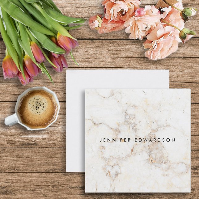 Enkel elegant, vit marmor-professionell guld fyrkantigt visitkort (Modern elegant white gold marble professional square business card.)