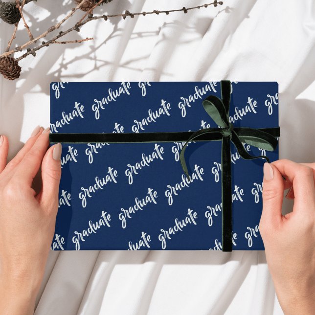 Enkel examen blå vit skript Examen fest Presentpapper (Simple Graduate Blue And White Graduation party Wrapping Paper)