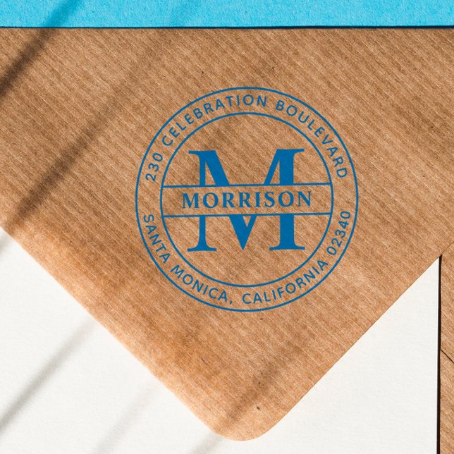 Enkel familjens Namn-monogram och runda Returadres Självfärgande Stämpel (Rubber Stamp Mock-up)