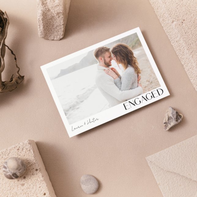 Enkel Förlovningsfest för modern fotoskript Meddelande (Engaged & Excited! Join Us for the Party 🥂💍 [Personalize Here])