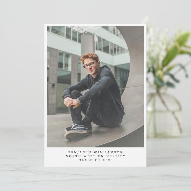 Enkel Foto Maskinskrivning Typografi Examen Meddelande (Stående Fram)