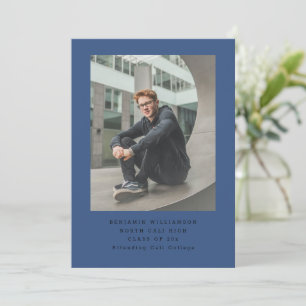 Enkel Foto Skrivmaskin Modern Blå Pojke Examen Meddelande