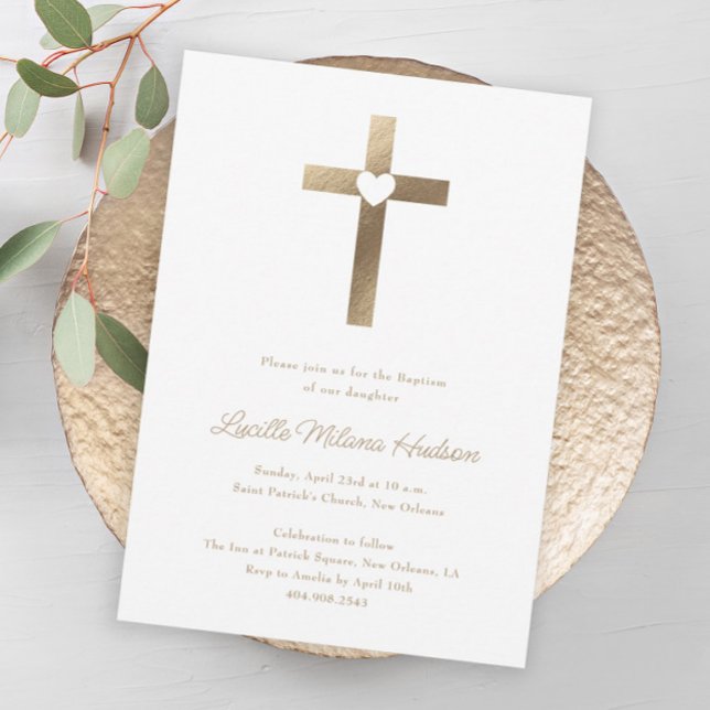 Enkel Guld Kor med hjärtklappning Inbjudningar (Simple gold cross with heart neutral baptism invitation.)