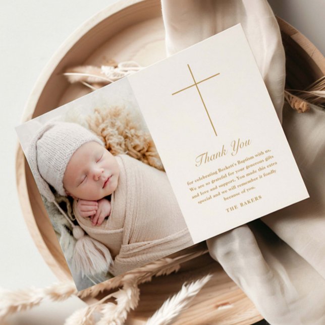 Enkel guldkors dop fotobild tack kort (Elegant, simple cross photo baptism thank you cards.)