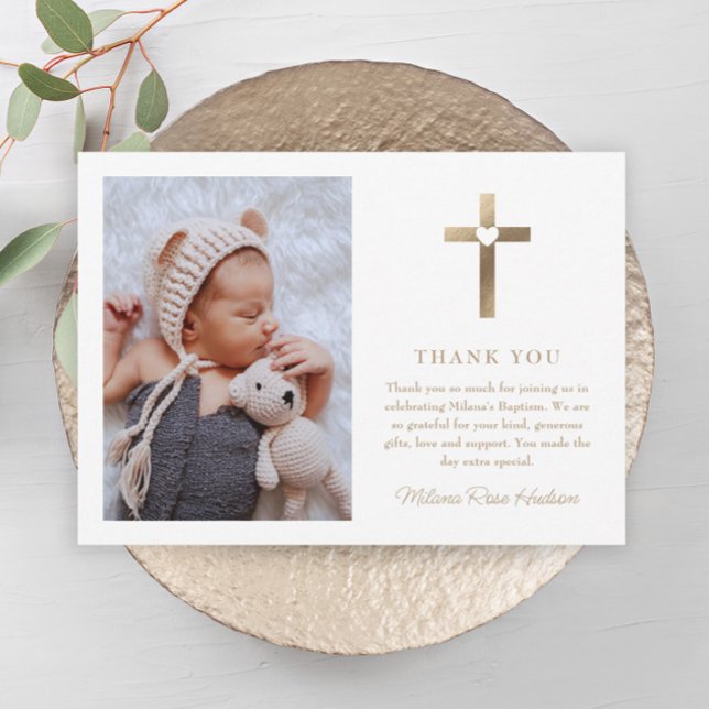 Enkel guldkors med hjärta Foto Dop Tack Kort (Simple Gold Cross with Heart Minimal Photo Baptism Thank You Card.)