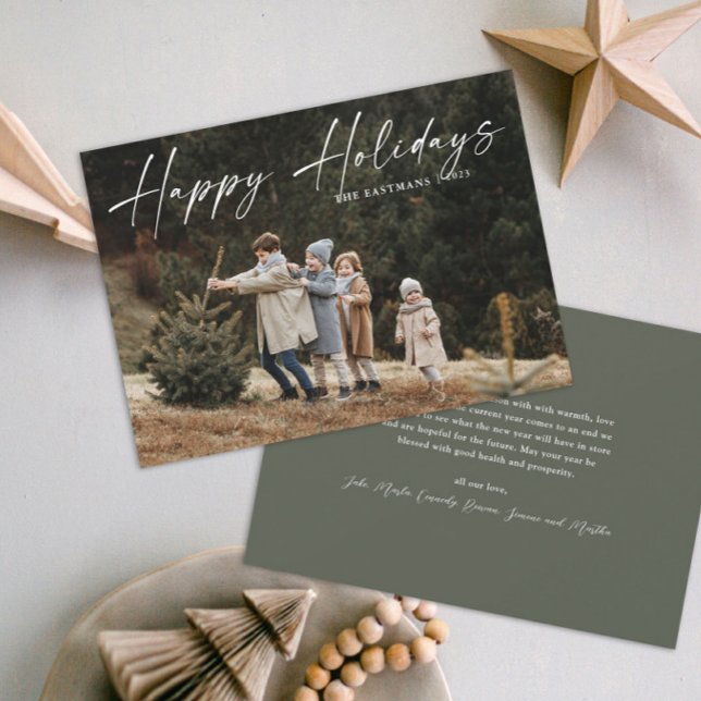 Enkel Handskriven Skript Foto Glad Julkort (A simple photo holiday card with handwritten Happy Holidays script typographic overlay.)