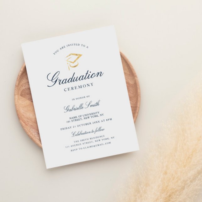 enkel inbjudan till ceremonin i elegant studenten (Skapare uppladdad)