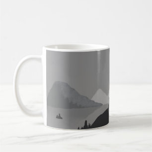 Enkel kaffemugg med grå bergslandskap