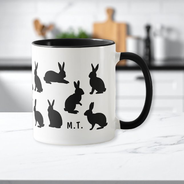 Enkel kaninmönster i svart med anpassad monogram mugg (Skapare uppladdad)