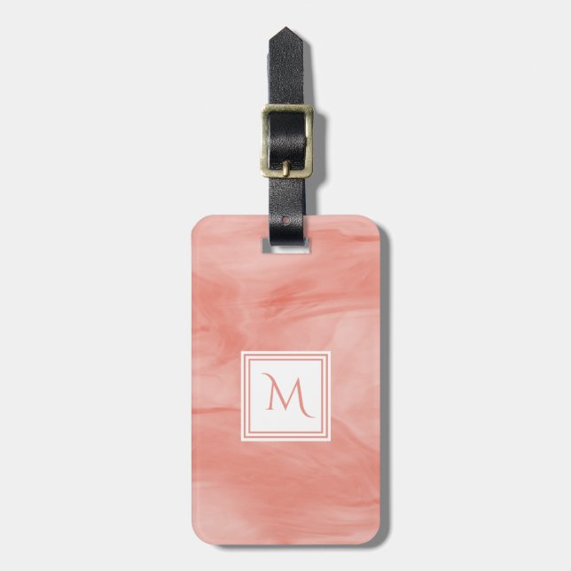 Enkel koral Rosa subtle Marble Modern Monogram Bagagebricka (Vertikal Framsida)