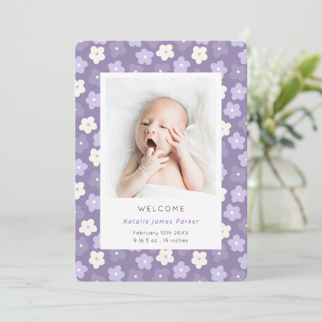 Enkel Lila Blommigt Vattenfärg Birth Meddelande (Stående Fram)