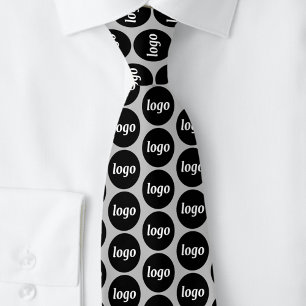 Enkel logotyp för företag i silvergrå slips