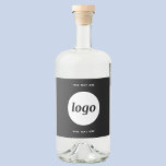 Enkel Logotyp med textreklam för företag Spritflaskor Etikett<br><div class="desc">Lägg till din egen logotyp och ditt textval till den här enkla, rena designen. Ta bort den övre eller nedre texten om du vill. Minimalistisk och professionell för att förbättra ditt varumärke. Perfekt för ett affärsprogram, ett företags party eller ett evenemang, som en gåva till personal, anställda, kunder och kunder,...</div>