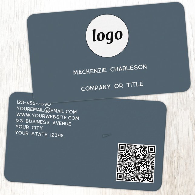 Enkel logotyp och QR-kod i kolgrå Visitkort (Simple logo with custom text business branding promotional charcoal gray business card)