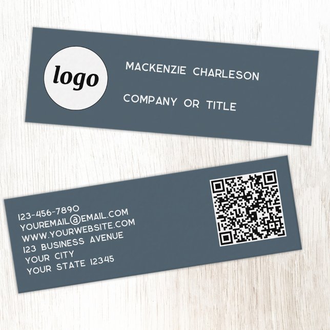 Enkel logotyp och QR-kod kolgrå Mini Visitkort (Simple logo with QR code custom text business branding promotional charcoal gray business card)