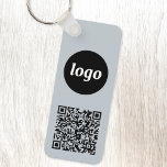 Enkel Logotyp QR-kod - Business Blue Nyckelring<br><div class="desc">Lägg till din egen logotyp och QR-kod till denna slående minimalistiska professionell. Underbar för anpassning av anställda eller som en marknadsföringsprodukt för anställda,  kunder och kunder. Ändra bakgrunden färg i Design Verktyg.</div>