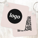 Enkel Logotyp QR-kod  Rosa för företag Nyckelring<br><div class="desc">Lägg till din egen logotyp och QR-kod till denna slående minimalistiska professionell. Underbar för anpassning av anställda eller som en marknadsföringsprodukt för anställda,  kunder och kunder. Perfekt för ett handels- eller företagsevenemang.</div>