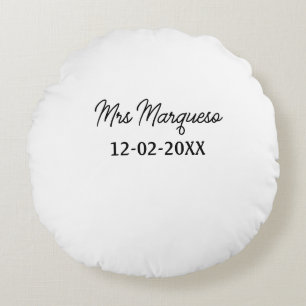 enkel minimal monogram mrs herr namn datum år Geno Rund Kudde
