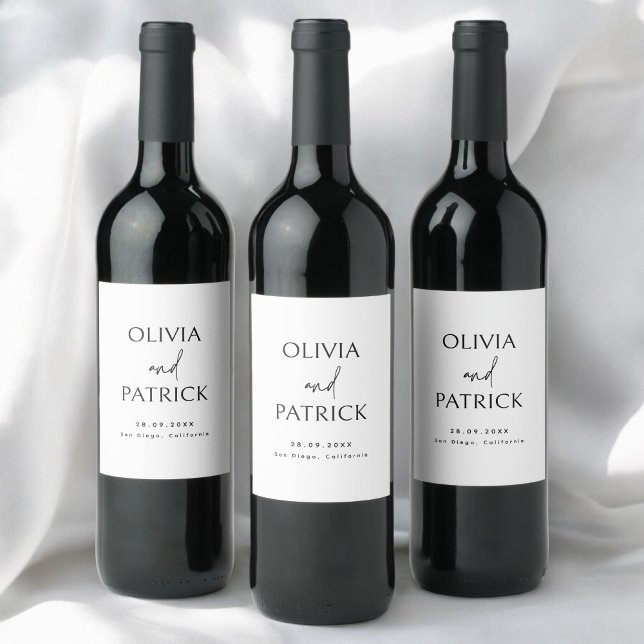 Enkel Minimalistisk Brud och Brudgum Namn Bröllop Vinflaska Etikett (Simple minimalist bride and groom names wine label adds a personal touch to your celebration.)