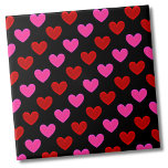 Enkel Modern Heart Mönster Kakelplatta<br><div class="desc">Cute Bright Modern Black Rosa Red Heart Ceramic Tile Mönster. Toppen söt liten utskrift med rött och rosa hjärta. Perfekt för en söt utskrift eller självfallet Alla hjärtans dag! Välj bakgrunden färg till kostym för dina behov! Om du vill använda den här plattan som en liten underlägg eller trivet för...</div>