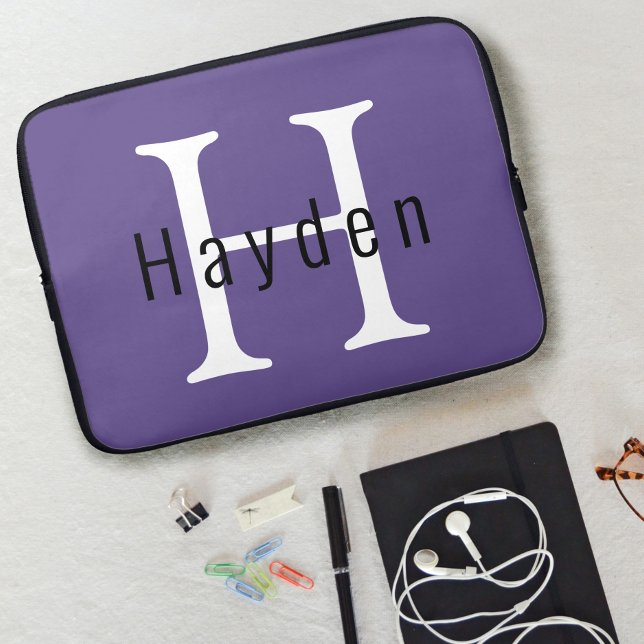 Enkel Modern Initial + Namn Lila Monogram Laptop Fodral (Skapare uppladdad)