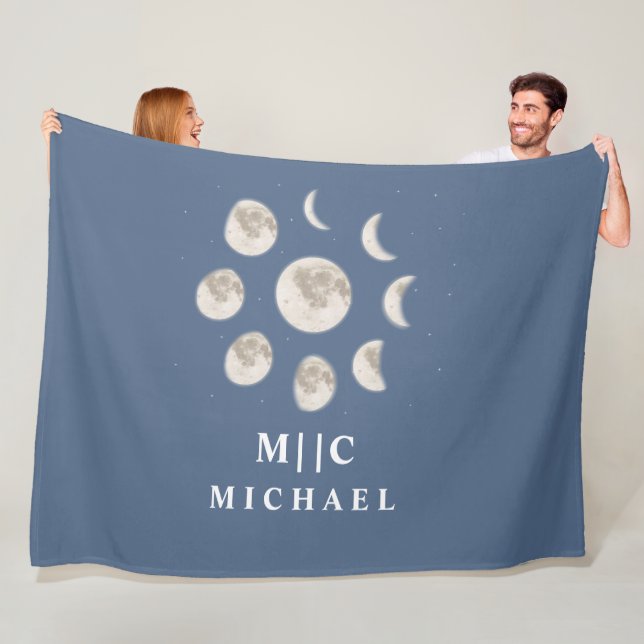 enkel modern måne-monogrampersonlig fleecefilt (På plats)