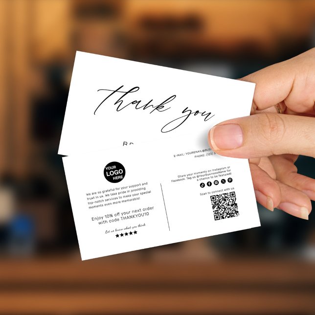 Enkel, modern, minimalistisk svart och vit Tack Visitkort (Modern Corporate Thank You Small Business Card)