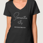 Enkel, modern Personlig, Bridesmaid Frieri T Shirt<br><div class="desc">Tittar för en chic, trendig, men ändå en enkel gåva till dina Bridesmaider? Dessa moderna t-tröjor är en praktisk gåva som de kan använda även efter din bröllopsdag! All text, inklusive namn för rubrik och skript, kan ändras. Du kan ändra titeln så att den passar din bröllopsfest! (t.ex. Bridesmaid, Maid...</div>