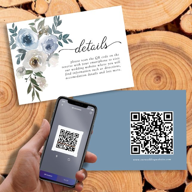 Enkel modern QR-kod Dusty Blue Blommigt Bröllop Tilläggskort (Simple Modern QR code Dusty Blue Floral Wedding Enclosure Card)