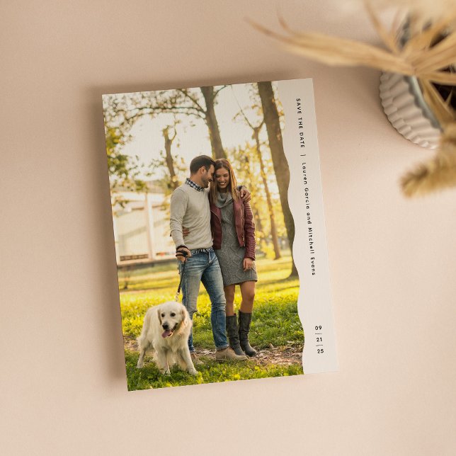 Enkel modern vågig kant foto spara datumet (Skapare uppladdad)