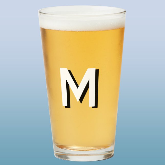 Enkel monogram inledande Personlig för skugga Glaskopp (Modern monogram initial drop shadow personalized beer glass)