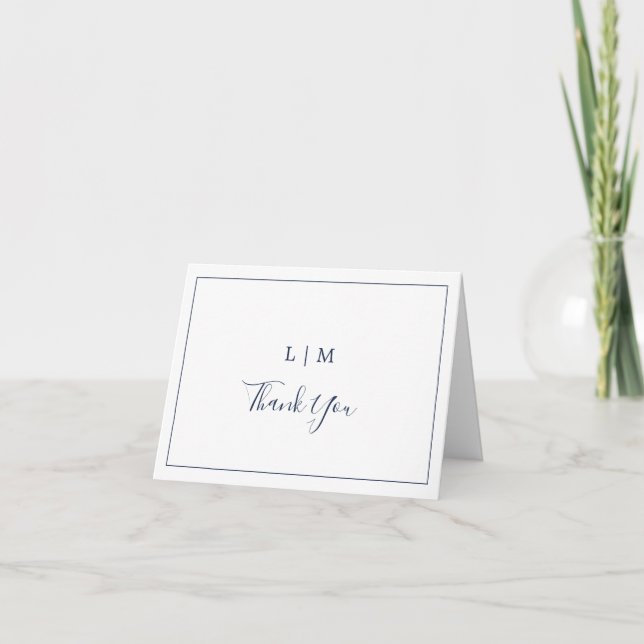 Enkel Navyblå Monogram Elegant Bröllop Tack Kort (Framsida)