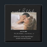 Enkel och elegant fotosvart Bröllop spara datum Magnet<br><div class="desc">Contemporary Photo Black and White Text Bröllop spara datum Magnet.</div>