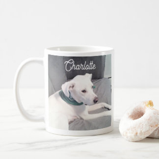 Enkel och söt vit valp hund foto lägg till namn ti kaffemugg