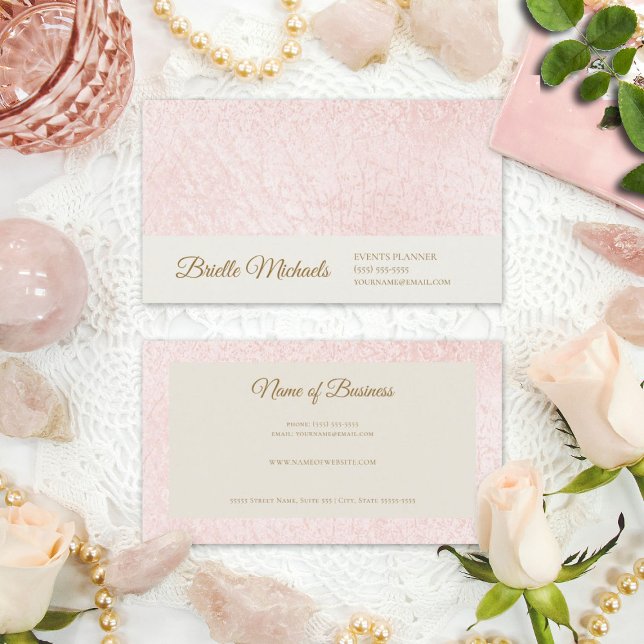 Enkel platta för Rosa med Elegant Guld-skript Visitkort (Simple Pearl Pink Satin With Elegant Gold Script Business Cards)