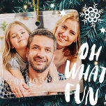 Enkel Ram Modern Chic-familjefoto Helgdag Julgransprydnad Keramik<br><div class="desc">Design består av modern chic-typografi med sans serif- och serif-teckensnitt. Lägg till ett foto för en anpassningsbar-familj,  lägg till namn och år för familjen.</div>