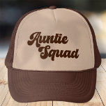 Enkel retro-typografi av Auntie Squad-Vintage Keps<br><div class="desc">Den här enkla designen och vintagen består av lekfull skripttypografi.</div>