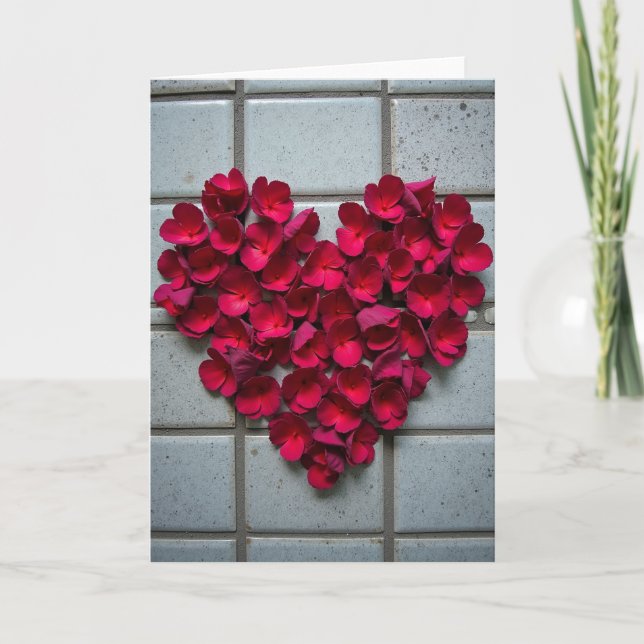 Enkel röd blommig hjärtkort kort (Framsida)