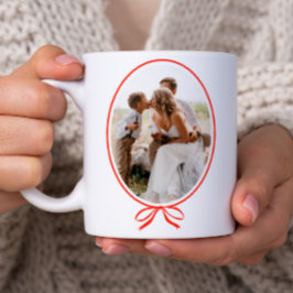 Enkel röd rosett oval julfoto kaffemugg