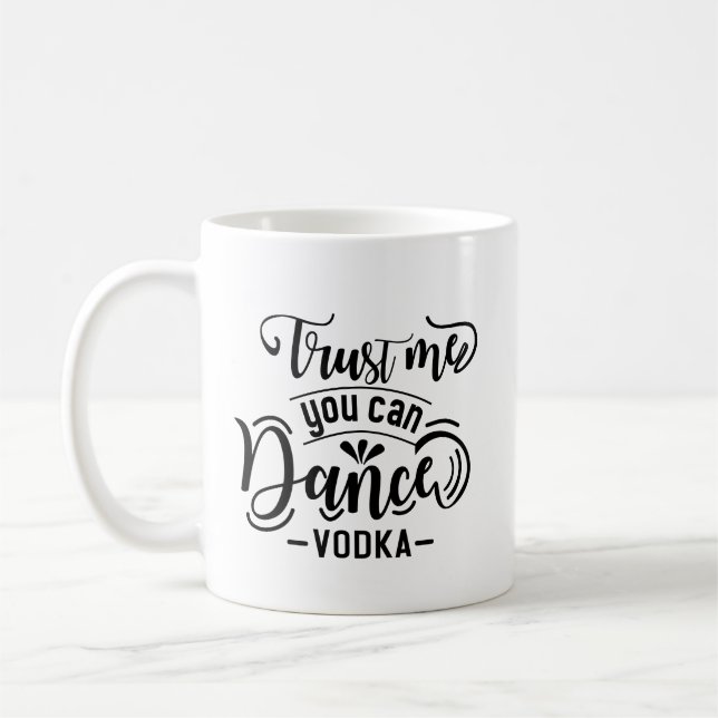 Enkel rolig citatdans svart typografi ren kaffemugg (Vänster)